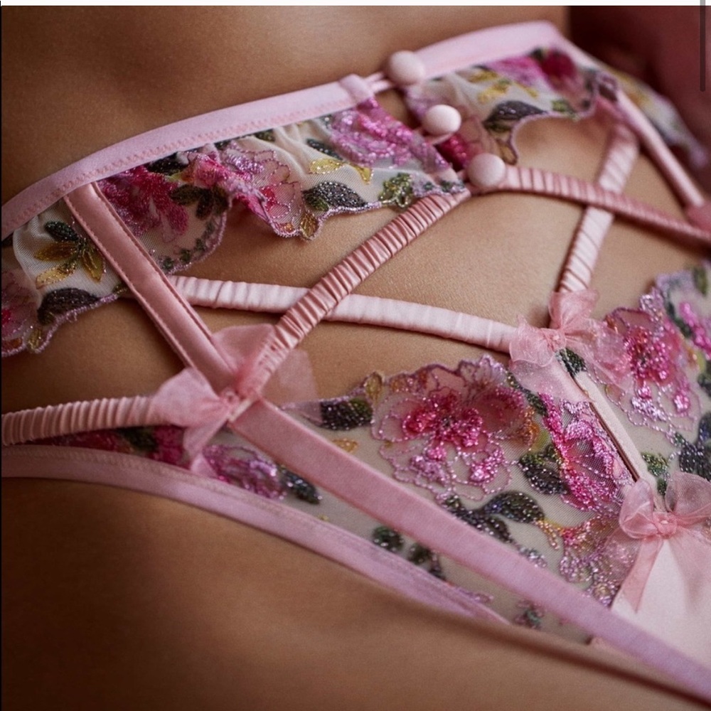 NWT For Love & Lemons Garter Belt